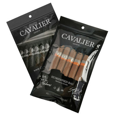 Przenośna torba nawilżająca papierosy