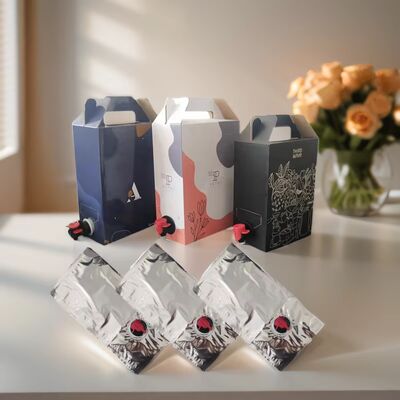 Dostosowane torby BIB w pudełku z kranikiem i wylewką, idealne do pakowania wina, soków, olejów i innych produktów płynnych