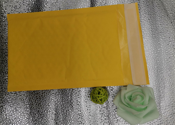 Żółta wyściełana torba na koperty z papieru pakowego, torby na koperty z folią bąbelkową